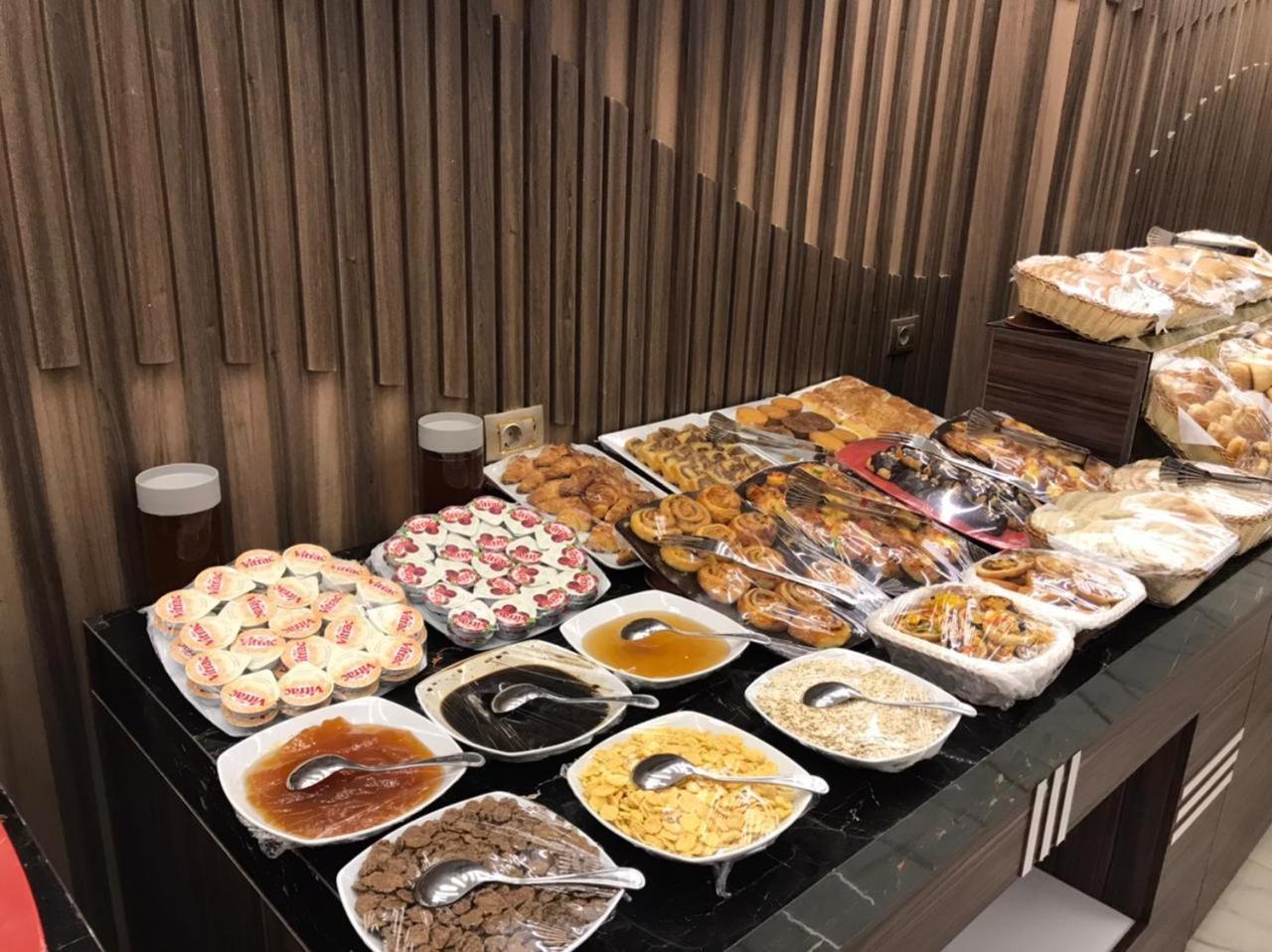 El Mesaadya Hotel Kaherah Luaran gambar